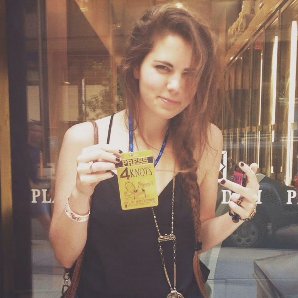 Meet your Posher, Caitlin
